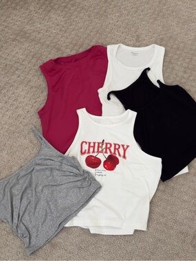 Bundle of 5 tank tops (assorted)